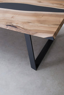 Wabi Black Epoxy Table | S10Home